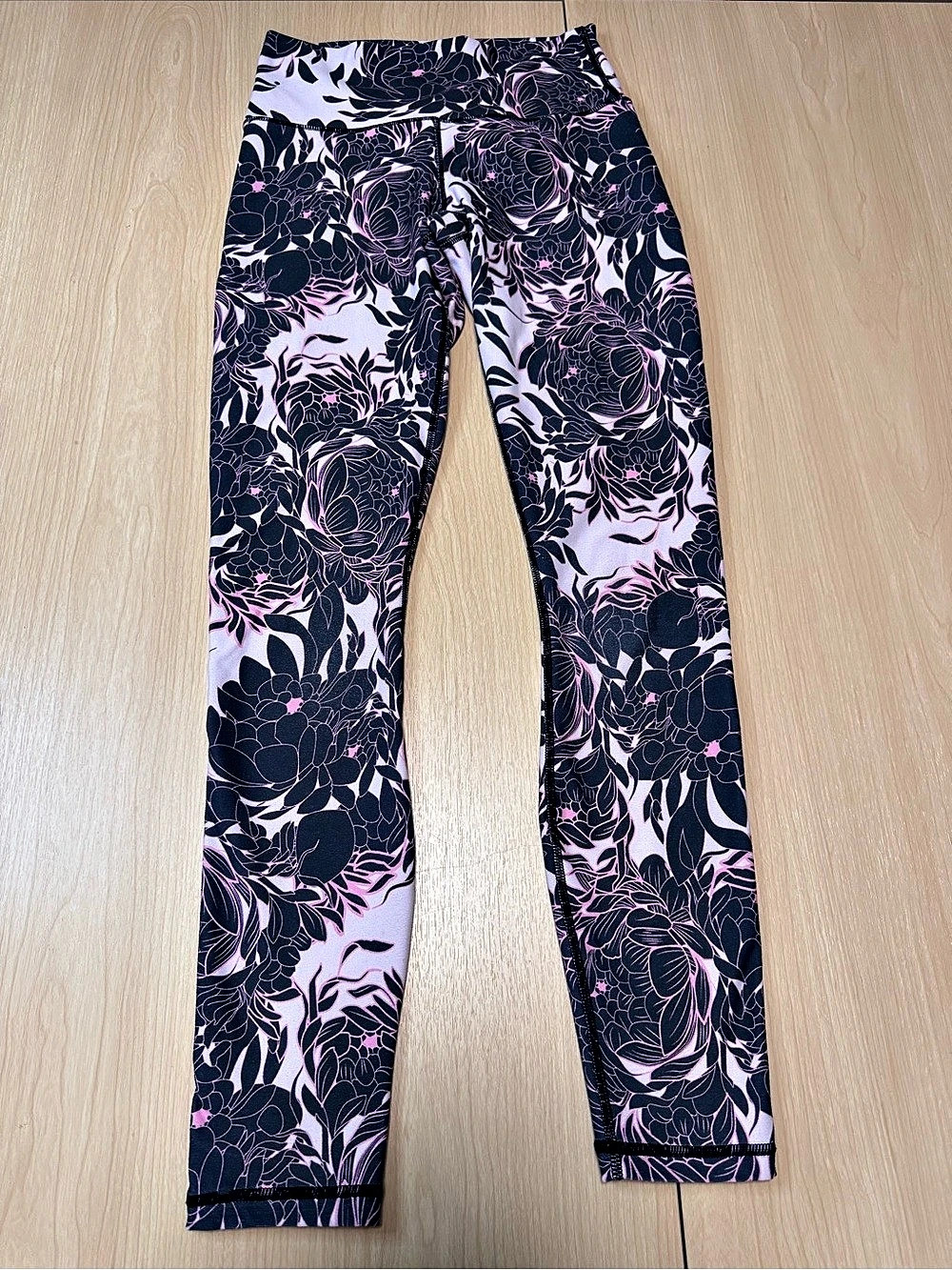 Fabletics Printed Peony Powerhold Leggings